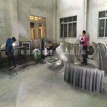 广东双曲铝整套设备（双曲铝板切割机