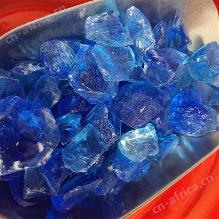 乾富厂家供应 不规则黑色玻璃砂 彩色玻璃颗粒 景观彩色玻璃块