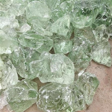 乾富厂家供应 不规则黑色玻璃砂 彩色玻璃颗粒 景观彩色玻璃块