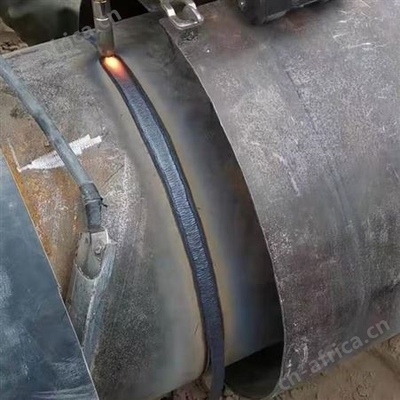 定制适合磁力焊接机器人电焊小车二保氩弧焊管道法兰环缝自动焊机