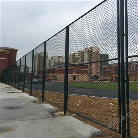 华丽体育球场围网厂家篮球运动场围网学校体育场勾花护栏网球围栏实体厂家