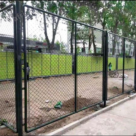 华丽体育绿色铁丝网现货厂家 防爬围栏高速公路隔离围网 框架护栏网