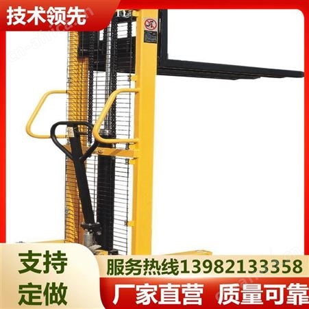 手动堆高叉车