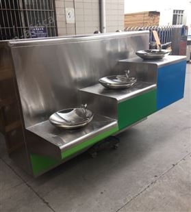 汇天下泉饮水设备四盘RO纯水系统户外饮水台QW-04