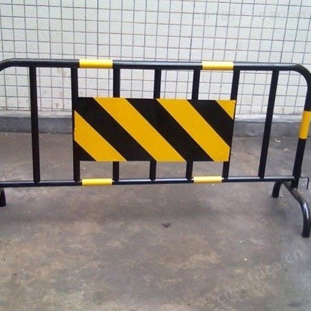 低价批发现货铁马临时护栏  施工临时围栏 彩钢地铁临时围挡现货供应
