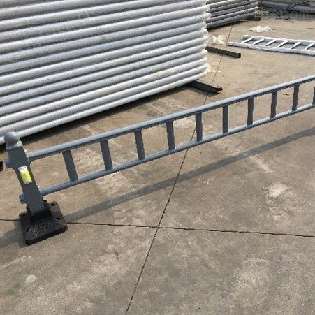  汽车停车场隔离栏 定做 锌钢市政公路道路安全防护栏杆
