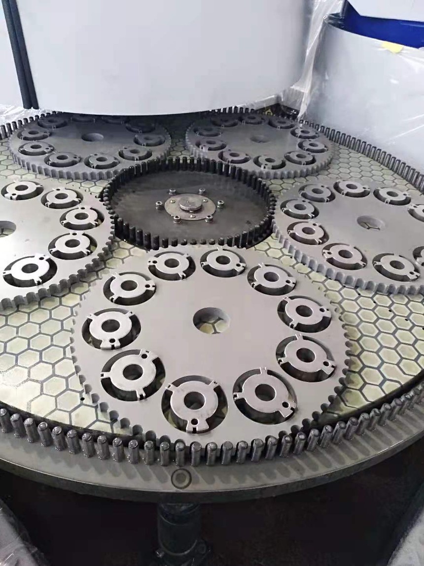 全自动精密双面研磨机工作原理及明显优势